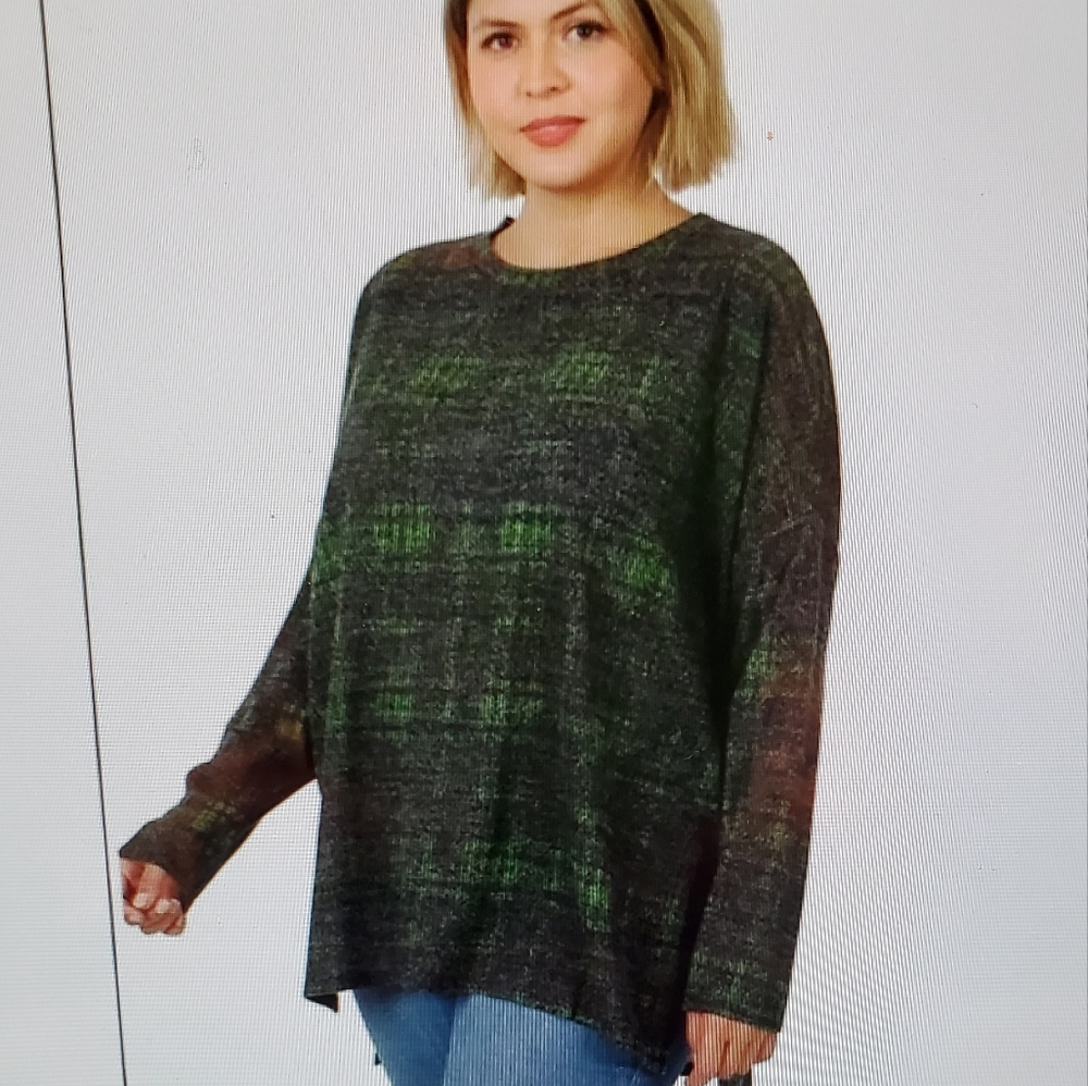 A Girl Thing Plus Green Plaid Top - Picture 3 of 5